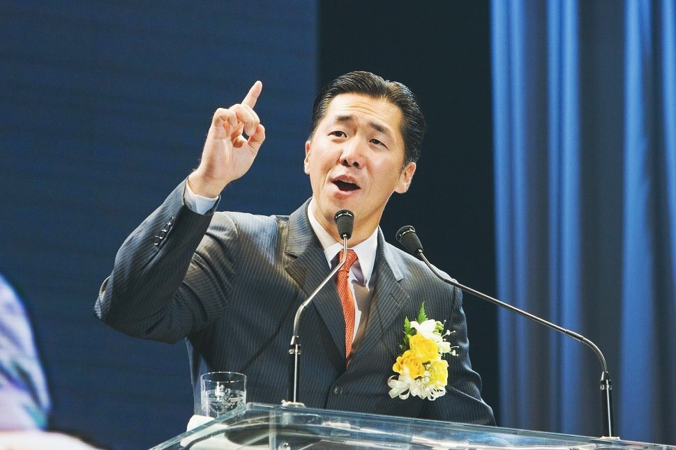 顕進様の超宗教的な平和運動活動